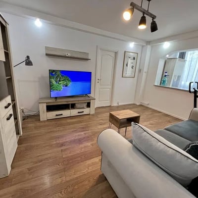 Аренда комфортной 3-комнатной квартиры с отдельной кухней, 55 м², район Инел 2, Констанца, Румыния